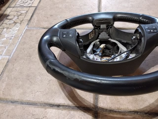 Volante Lexus IS220d con airbag in ottime condizioni
