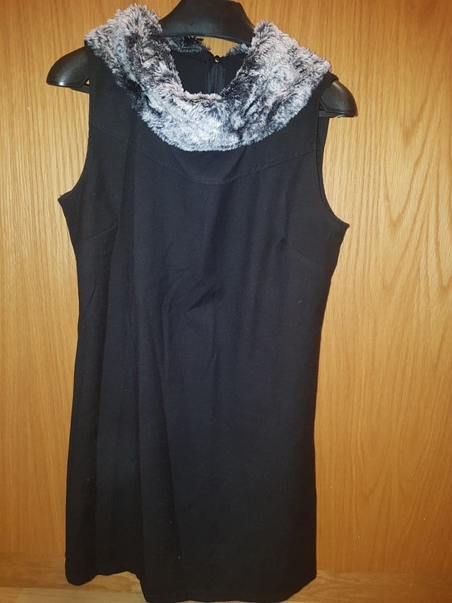 vestido elegante negro. talla M