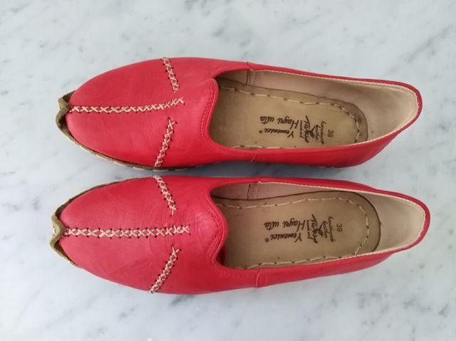 Zapatos artesanos de piel turcos