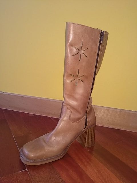 botas piel mustang número 40