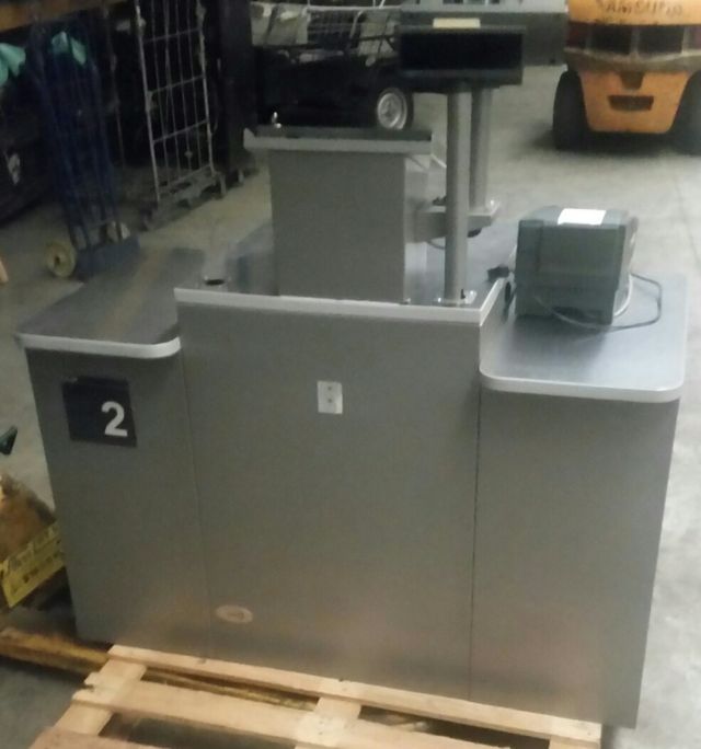 Mueble caja, mostrador de segunda mano por 550 € en Sevilla en WALLAPOP