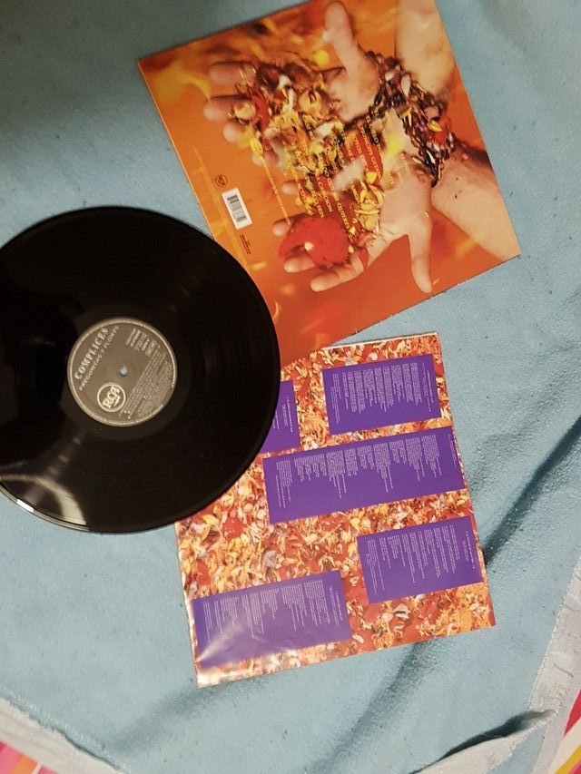 Disco Preguntas y Flores de COMPLICES