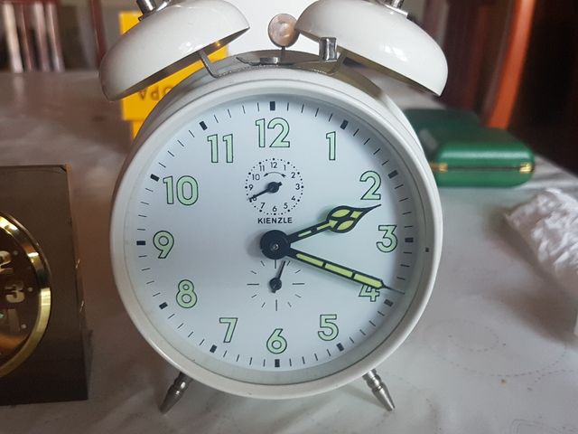 despertadores de cuerda.Precio por unidad