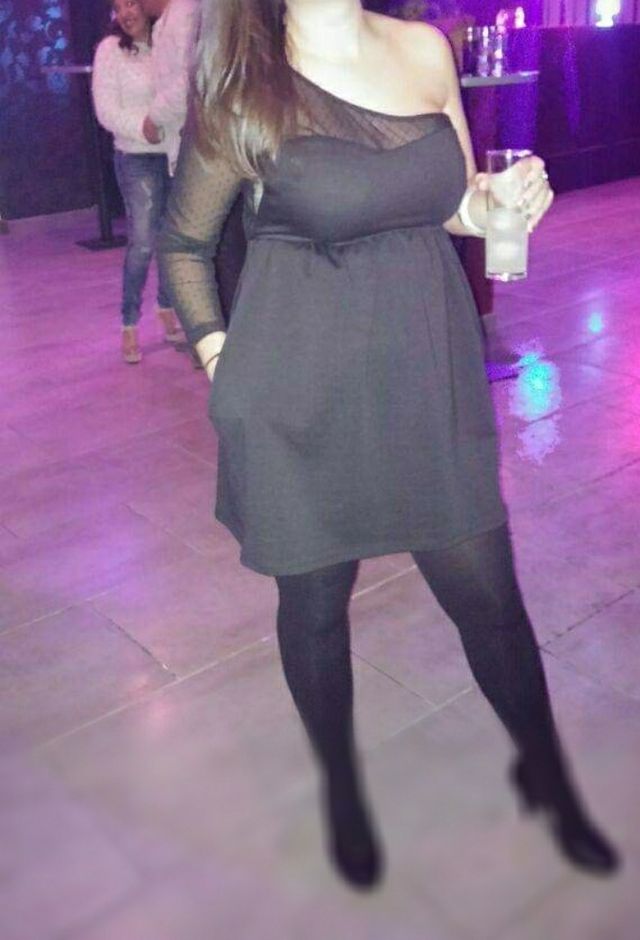 VESTIDO DE MANGA ASIMÉTRICA TRANSPARENTE DE ZARA