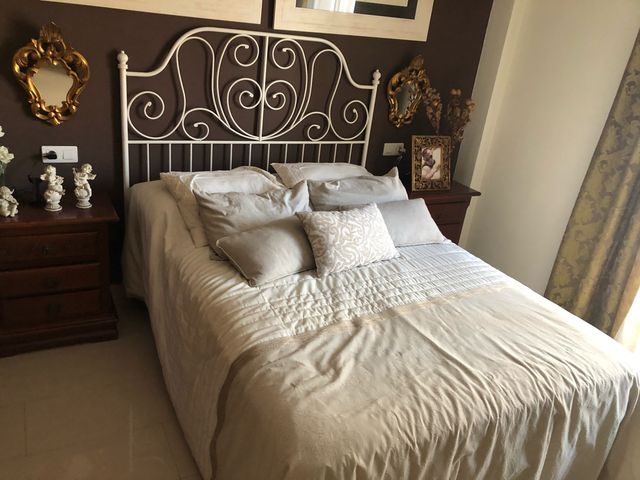 Cuarto matrimonio de segunda mano por 300 € en Málaga en WALLAPOP Cuarto matrimonio de segunda mano por 300 € en Málaga en WALLAPOP