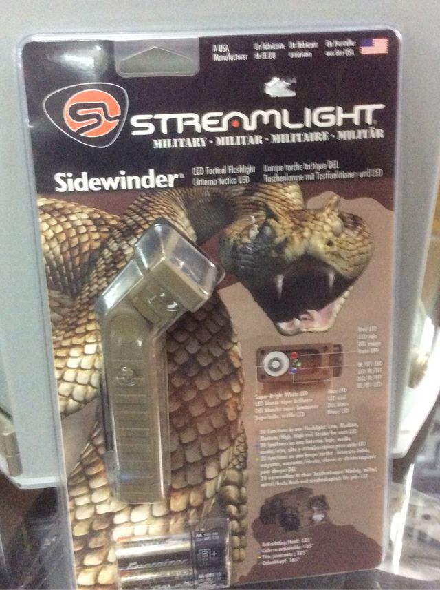Linterna tacticaSidewender coyote versión militar