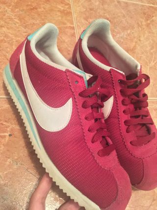 Zapatillas Mujer Nike Cortez 38.5 de segunda mano por 30 EUR en Motril en  WALLAPOP