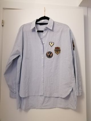 Camisa parches Zara de segunda mano por 12 € en Santiago de Camisa parches Zara de segunda mano por 12 € en Santiago de