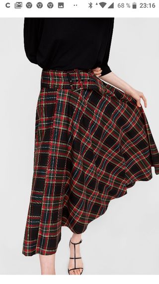 Falda zara agotada en tienda. de segunda mano por 25 EUR en Badalona en  WALLAPOP