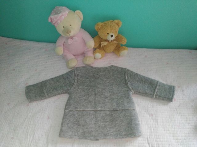 Abrigo Zara gris invierno 18-24 meses