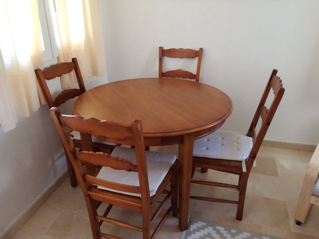 Juego de Mesa y sillas comedor de segunda mano por 180 € en Lepe en ... Juego de Mesa y sillas comedor de segunda mano por 180 € en Lepe en ...