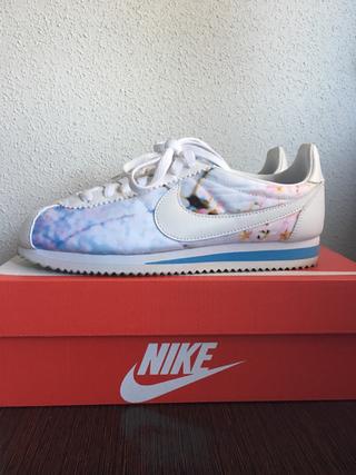 Nike Cortez Cherry de segunda mano por 45 EUR en Madrid en WALLAPOP