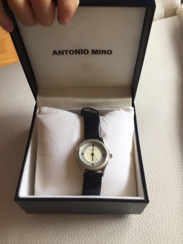 Reloj Antonio Miro nuevo en caja original