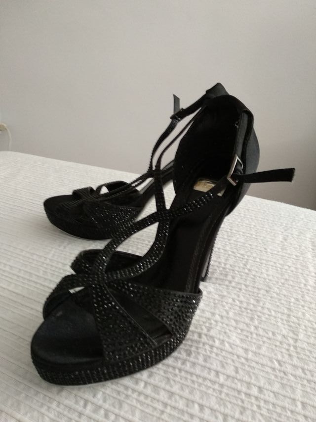Zapatos de noche con brillo