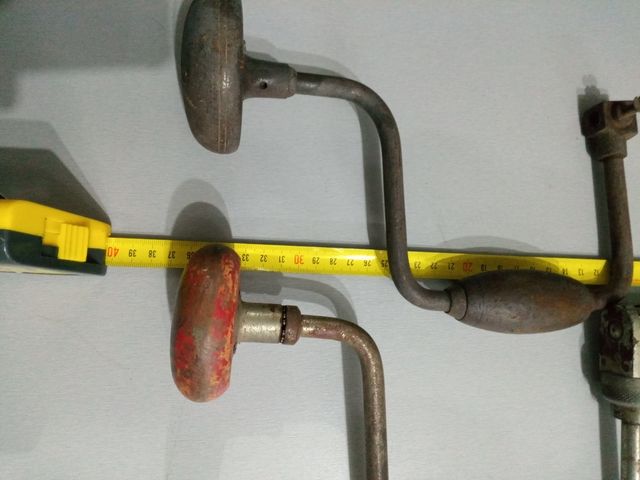 taladro manual antiguo