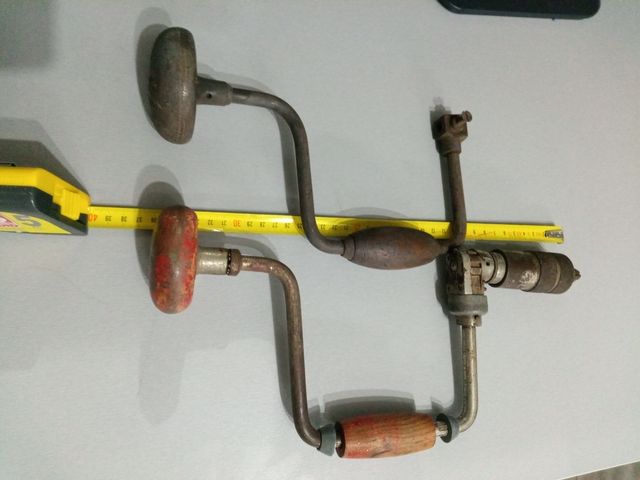 taladro manual antiguo