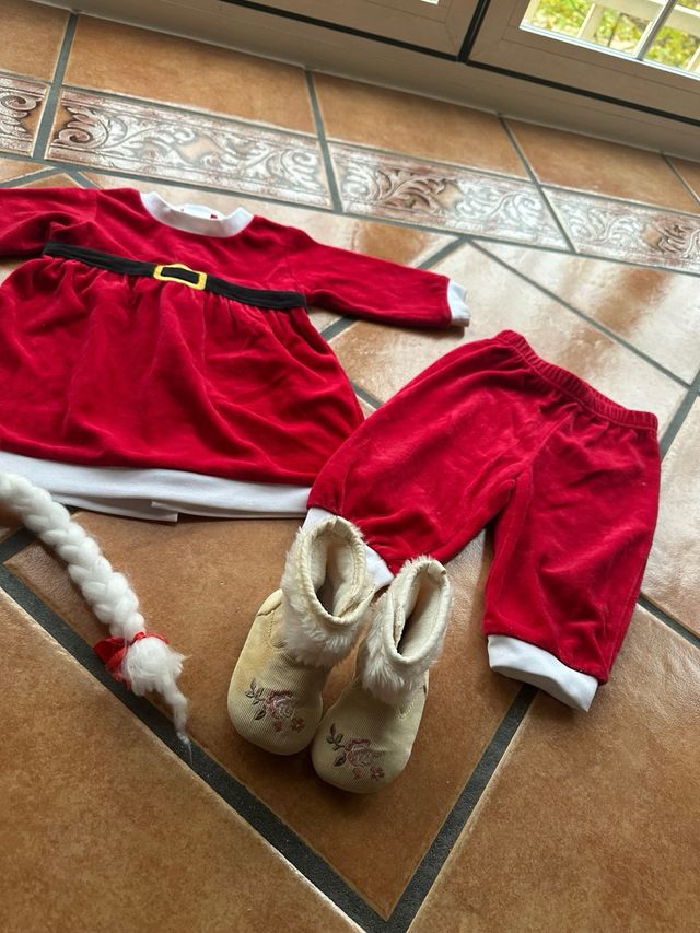 Conjunto navideño niña. IMPECABLE