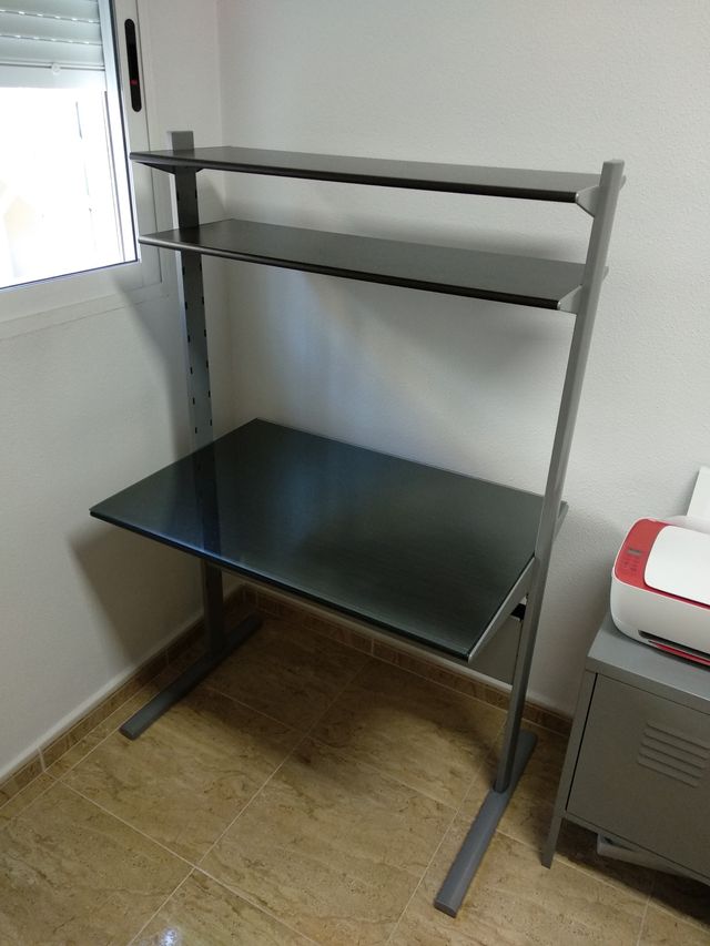 Escritorio Mesa Oficina Ikea Fredrik Estantes + de segunda mano por ... Escritorio Mesa Oficina Ikea Fredrik Estantes + de segunda mano por ...