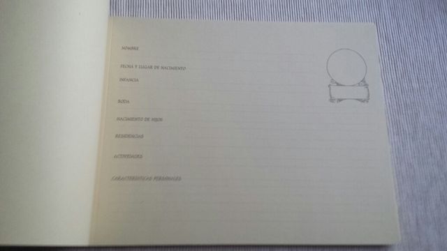 Álbum libro anécdotas y árbol genealógico