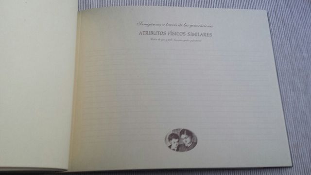 Álbum libro anécdotas y árbol genealógico