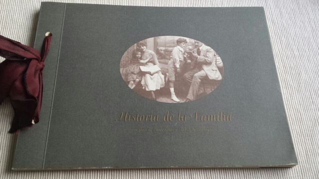 Álbum libro anécdotas y árbol genealógico