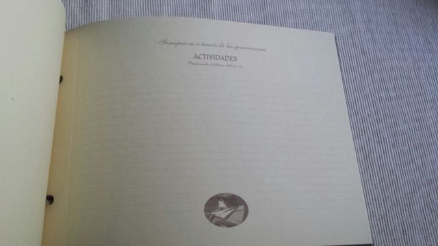 Álbum libro anécdotas y árbol genealógico