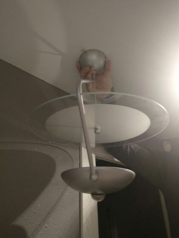 Lámpara halógena techo.