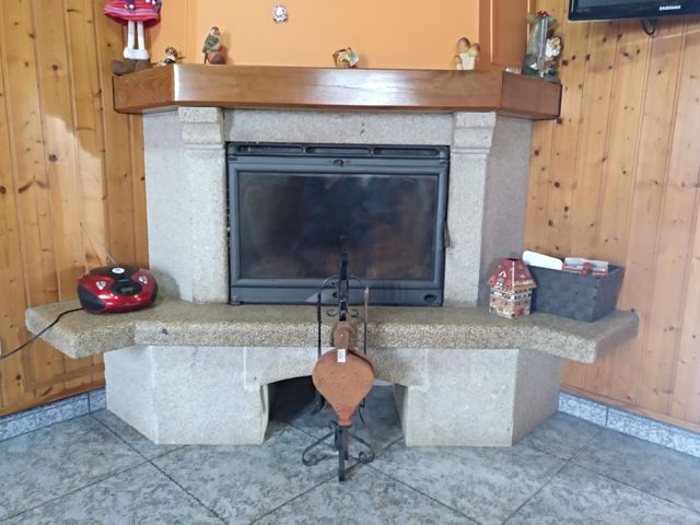 Piedras chimenea de segunda mano por 300 € en Poligono Rio do Pozo en