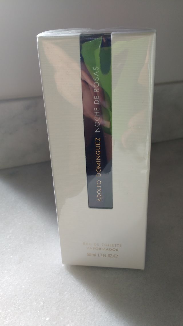Colonia NOCHE DE ROSAS - ADOLFO DOMINGUEZ. No enví
