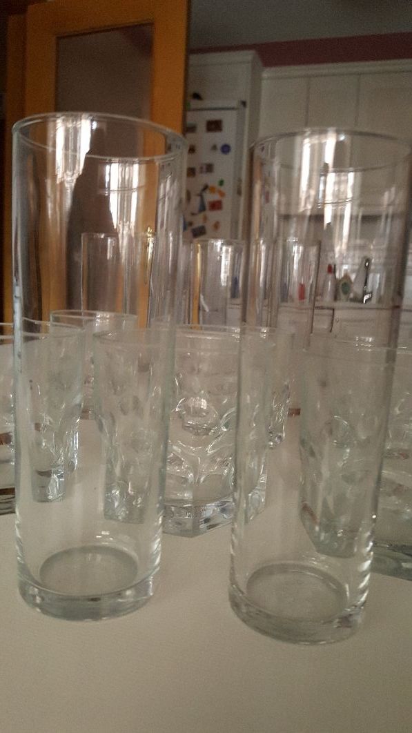 REBAJADO:6 vasos whisky + 6 vasos tubo + licorera.