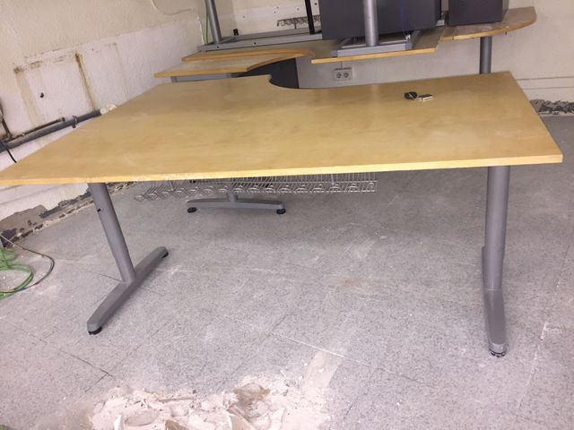 Mesas para oficina de segunda mano por 50 € en Barcelona en WALLAPOP Mesas para oficina de segunda mano por 50 € en Barcelona en WALLAPOP