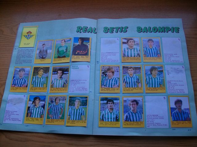 ALBUM SUPER FUTBOL 85 ROLLAN CON 324 CROMOS