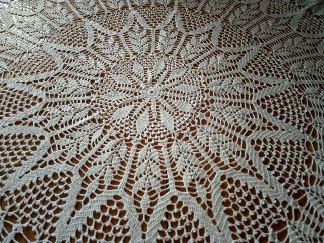 Tapete mesa hecho con hilo de alta calidad