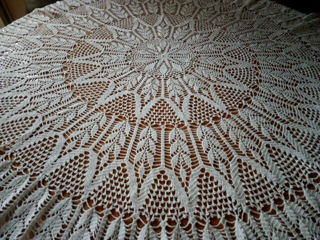 Tapete mesa hecho con hilo de alta calidad