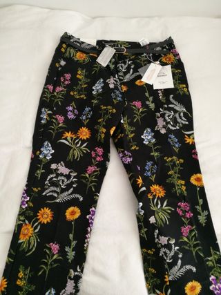 Pantalon mujer talla 42 de segunda mano por 5 EUR en Murcia en WALLAPOP