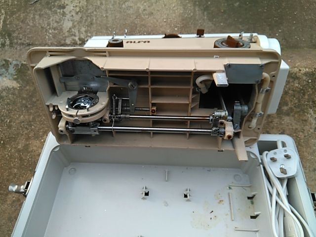 maquina coser alfa 850