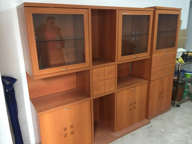 Armario de comedor de segunda mano por 70 € en Barcelona en WALLAPOP Armario de comedor de segunda mano por 70 € en Barcelona en WALLAPOP
