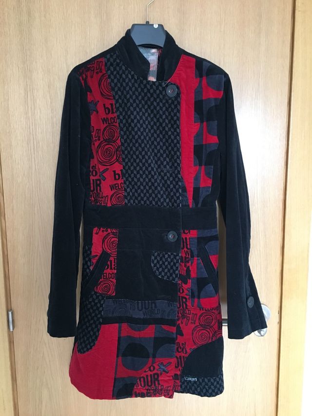 ABRIGO DESIGUAL TALLA S