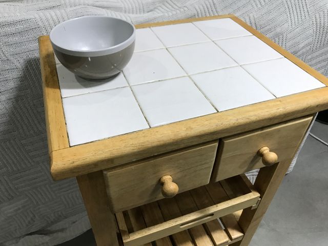 Mueble de cocina auxiliar madera maciza de segunda mano por 100 € en ... Mueble de cocina auxiliar madera maciza de segunda mano por 100 € en ...