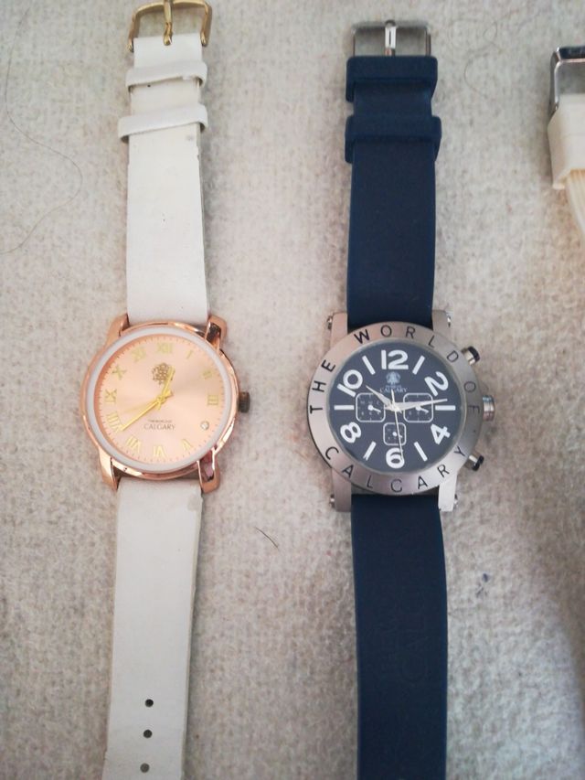 relojes los 5 y de regalo la pulsera