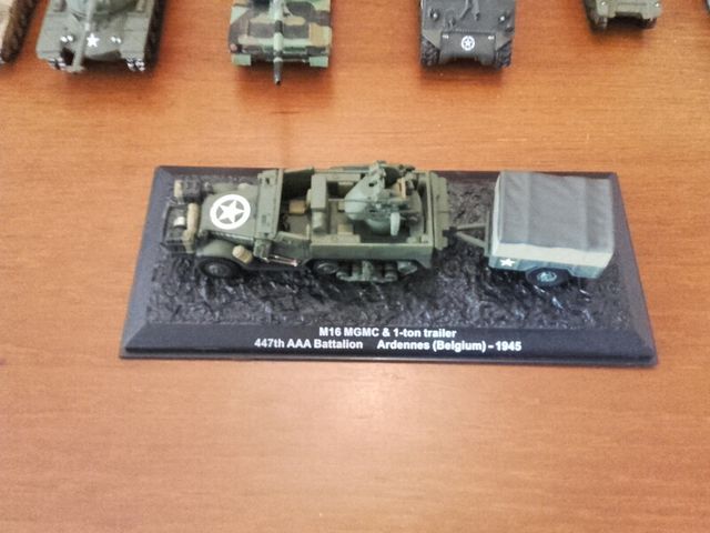 Tanques em miniatura