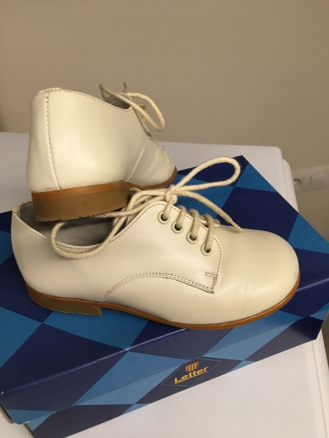 Zapato niño piel color beig nº 24