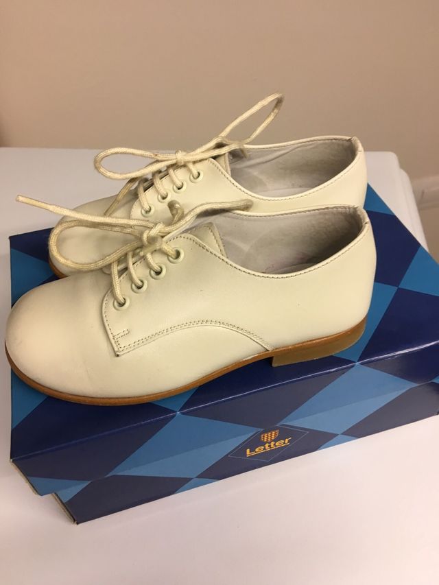 Zapato niño piel color beig nº 24