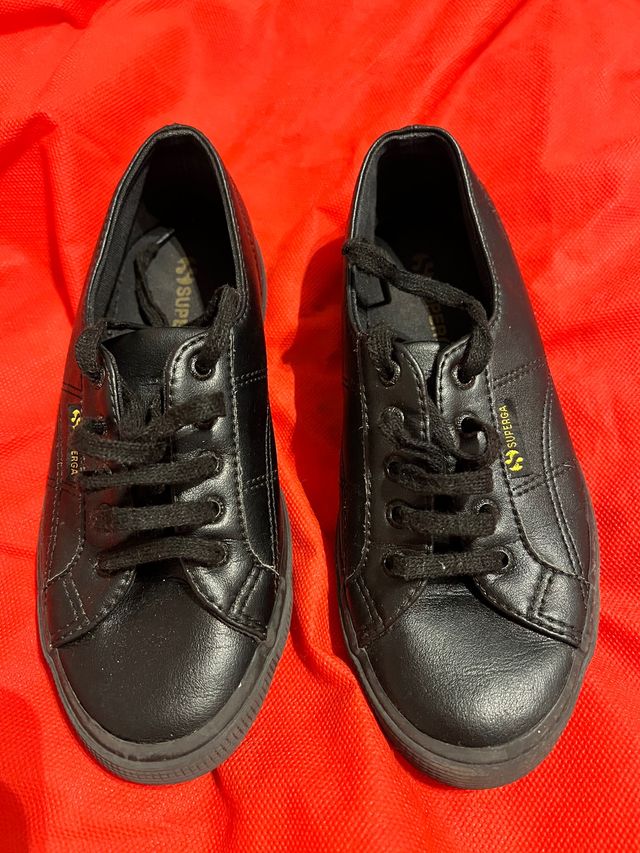 Superga en perfecto estado para niñ@ 33