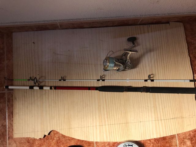 Caña y caja de pesca 