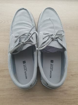 Zapatos Nauticos Piel gris Hombre talla 42 de segunda mano por 35 EUR en  Logroño en WALLAPOP
