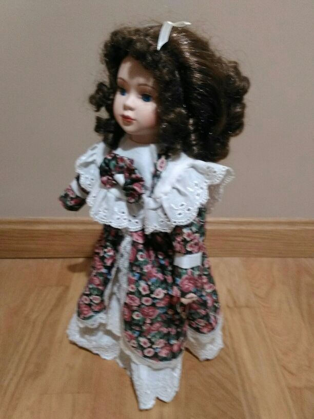 Muñeca porcelana