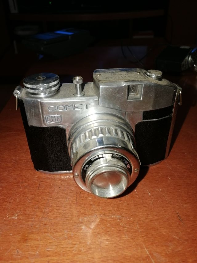 cámara italiana COMET CMF