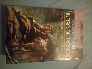 Libros juego de tronos de segunda mano en Valencia en WALLAPOP Libros juego de tronos de segunda mano en Valencia en WALLAPOP