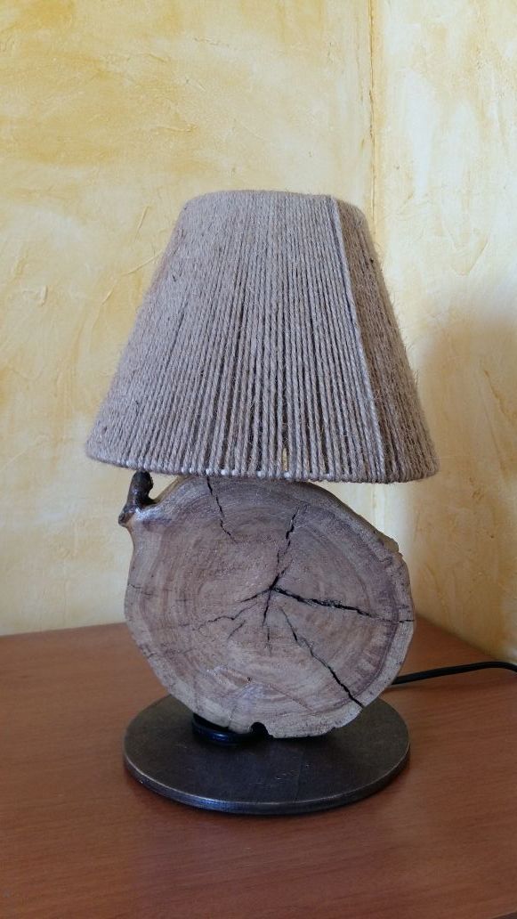 lámpara de madera
